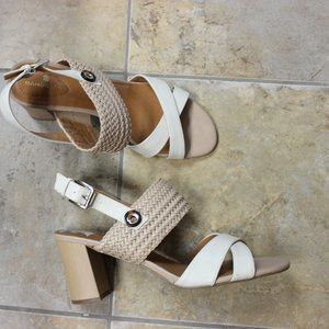 "BANDOLINO"  CREAM/TAN BLOCK HEEL SANDALS SZ 9.5